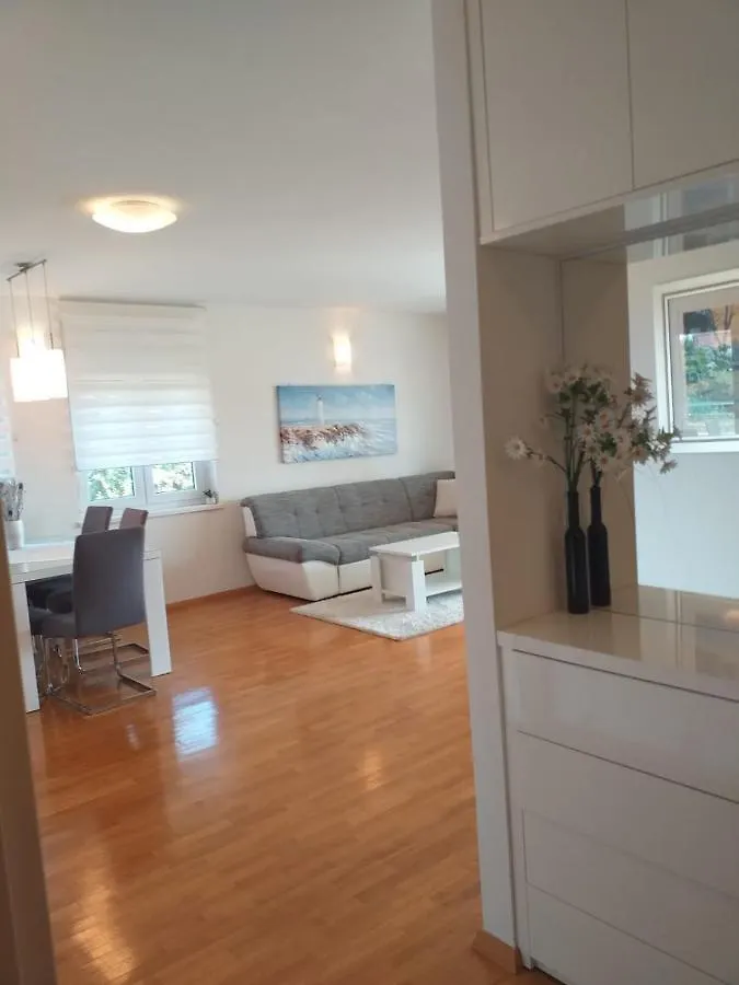 Apartamento Apartman Emil Kožino